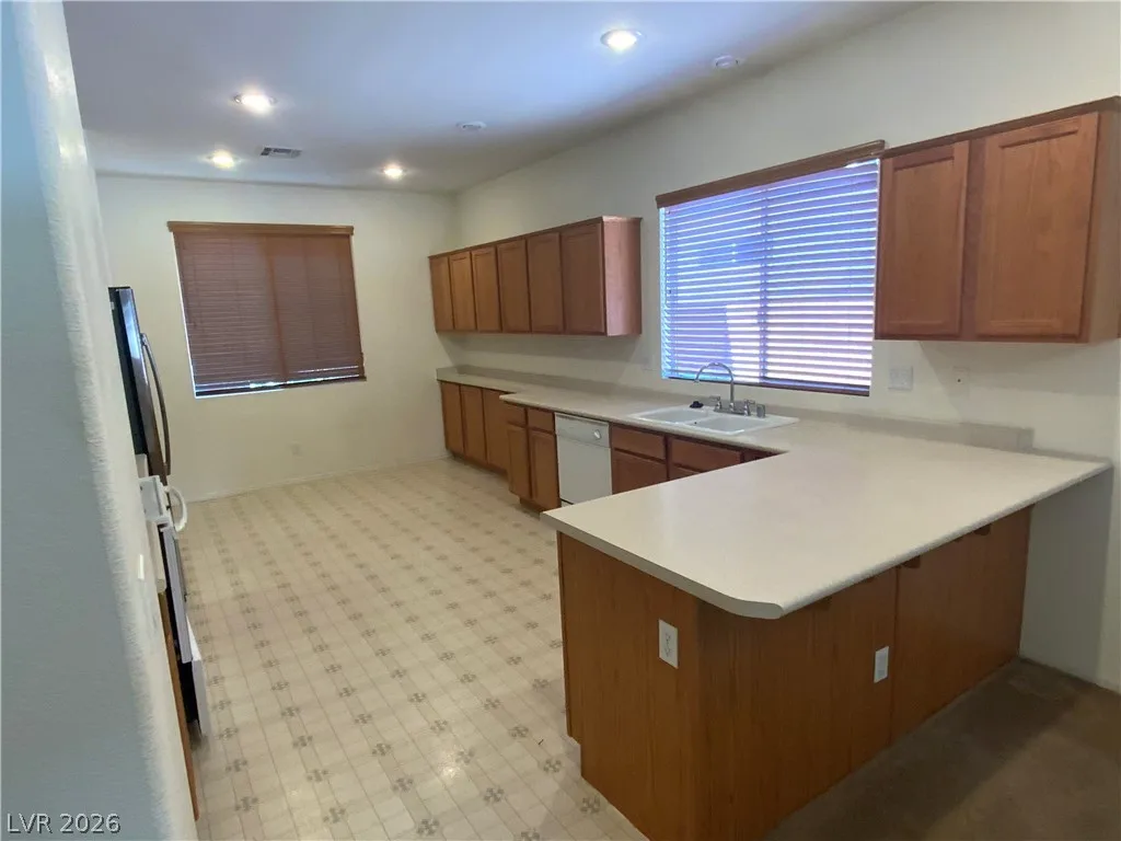 5406 Carrara Pointe Street — photo 5