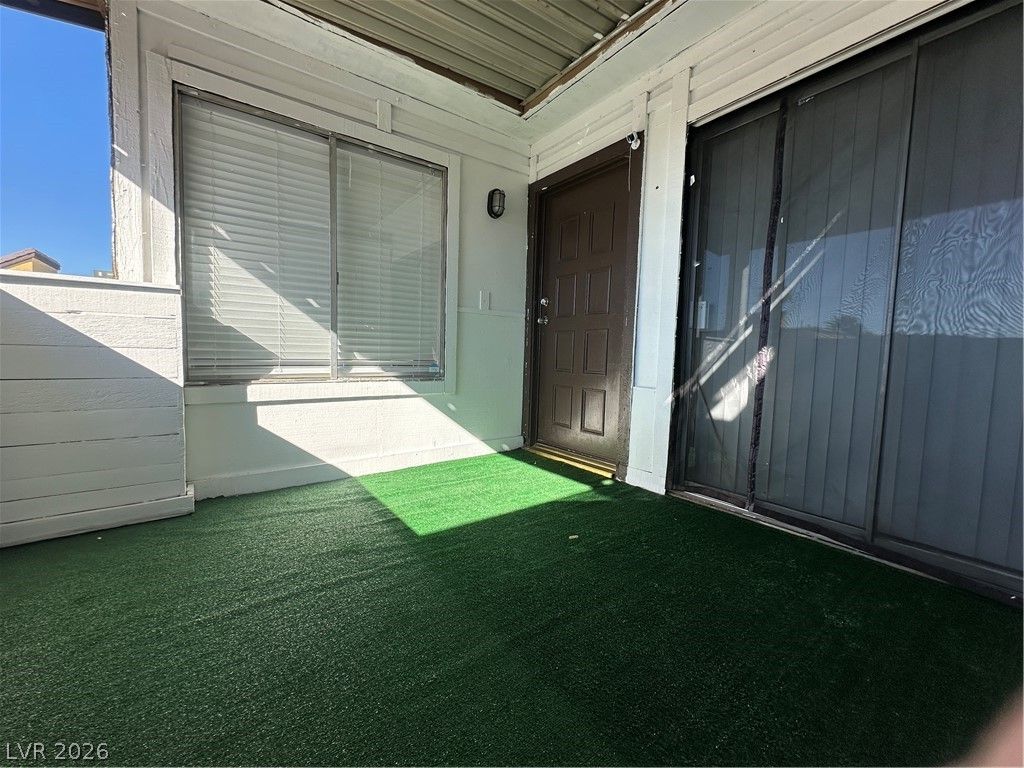 1467 Hialeah Drive D — photo 5 of 20
