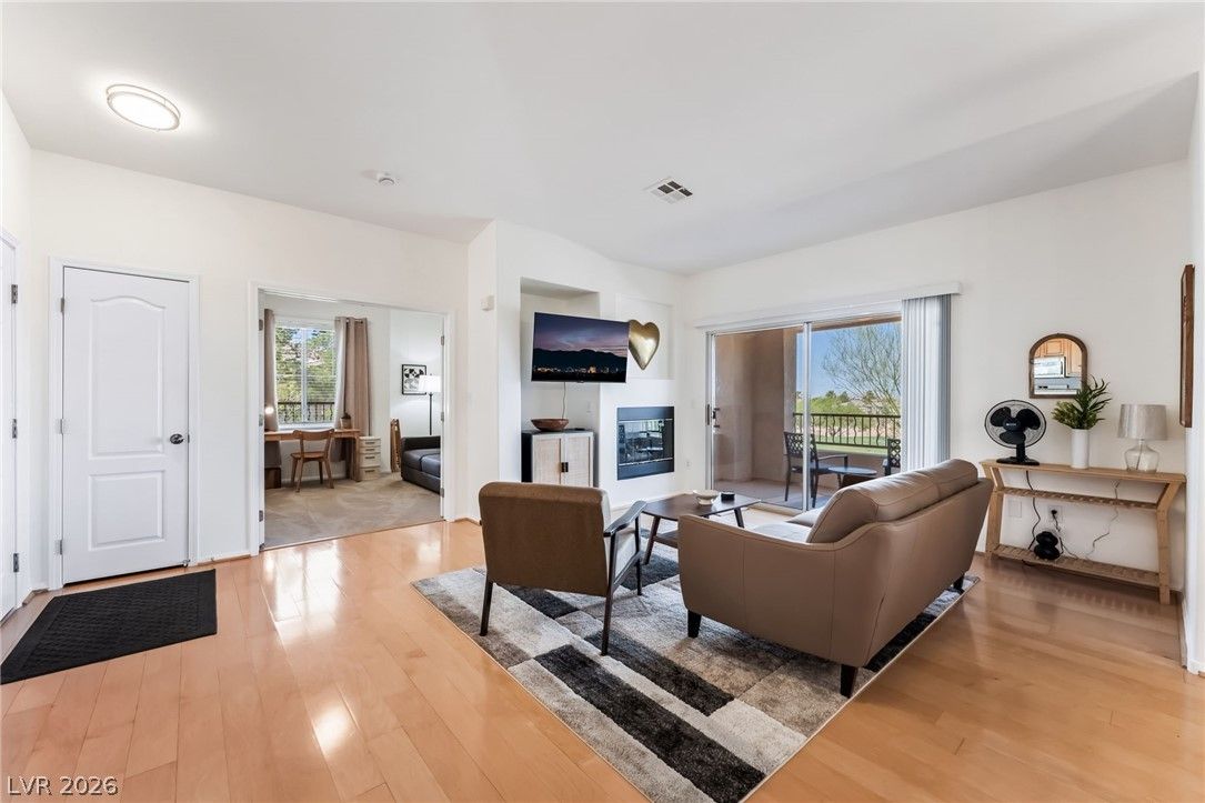 904 Duckhorn Court 204 — photo 5