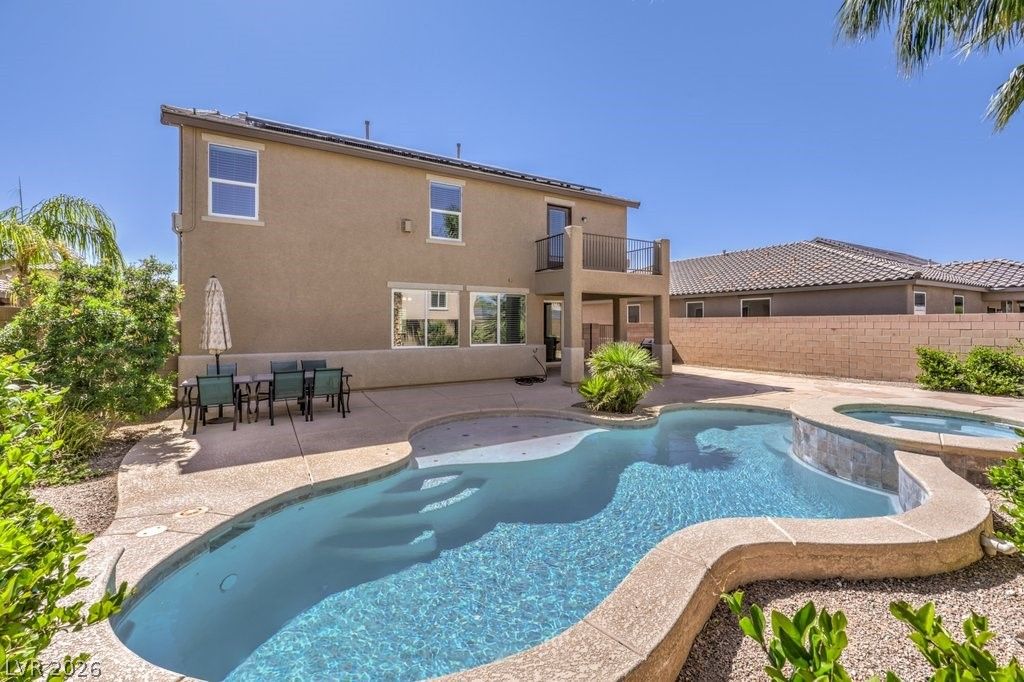 8132 Pink Desert Street — photo 3