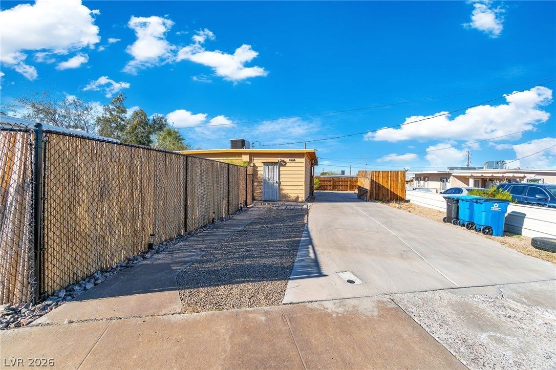 235 Zinc Street — photo 2