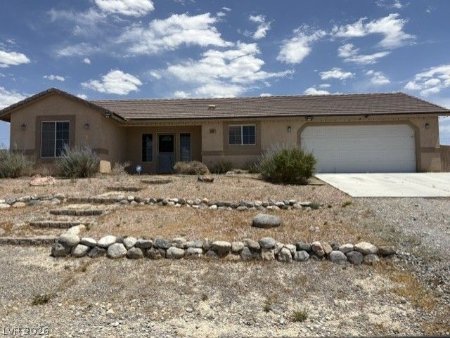 1211 Warehouse Road — photo 1 of 15