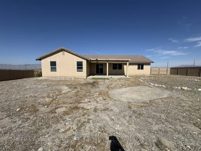 1211 Warehouse Road — photo 3 of 15