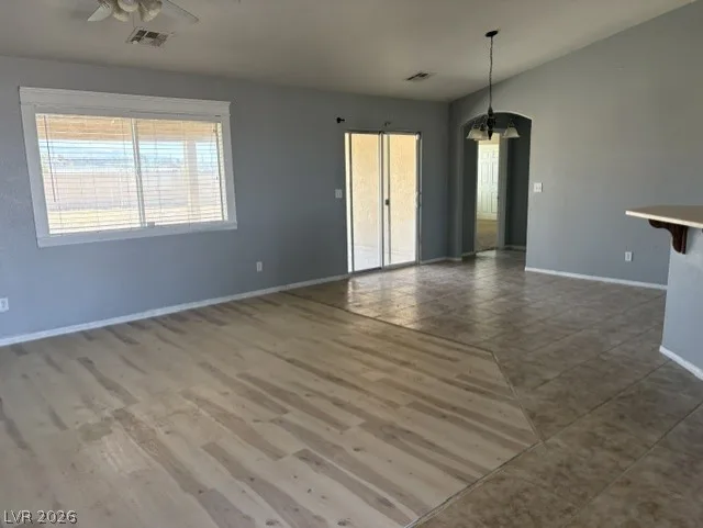 1211 Warehouse Road — photo 4 of 15