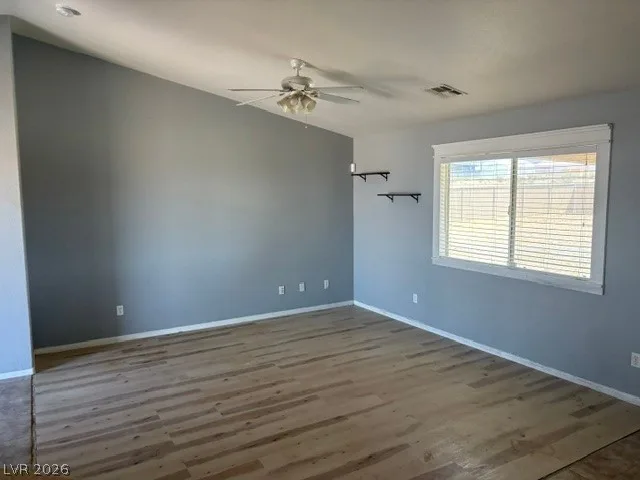 1211 Warehouse Road — photo 5 of 15