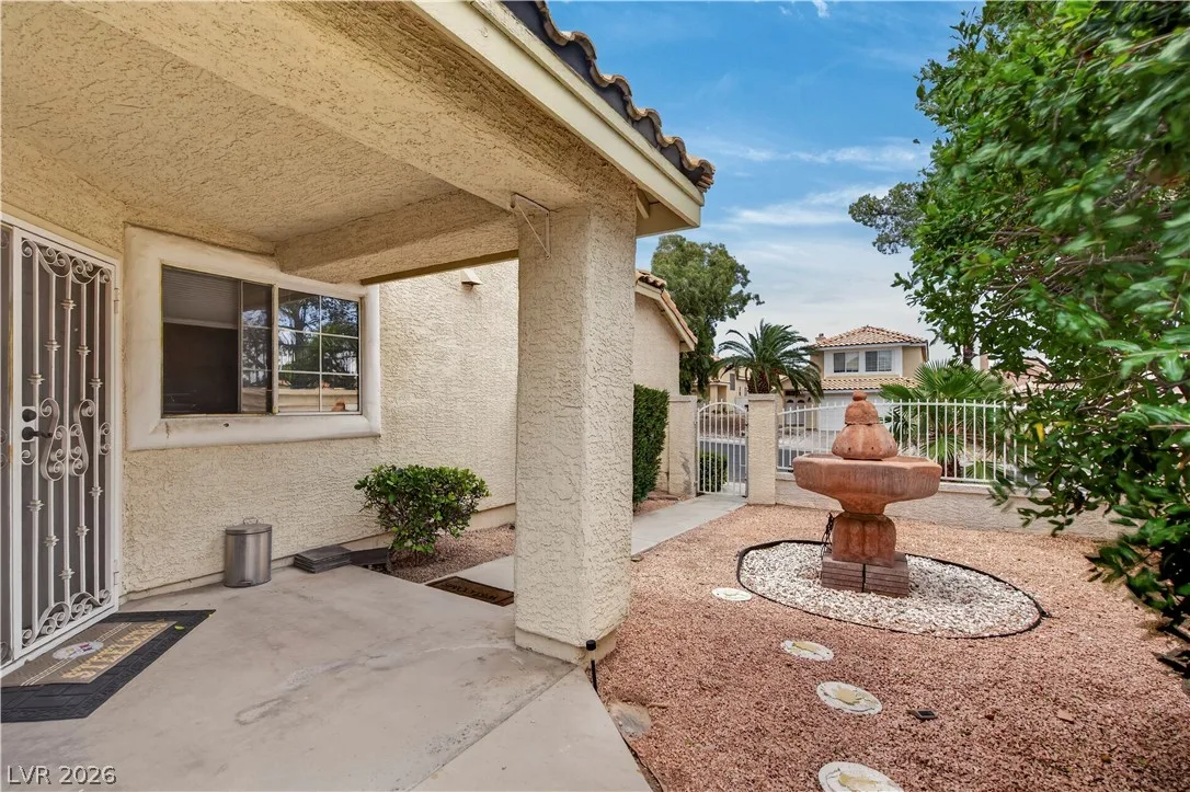 5325 Images Court — photo 5
