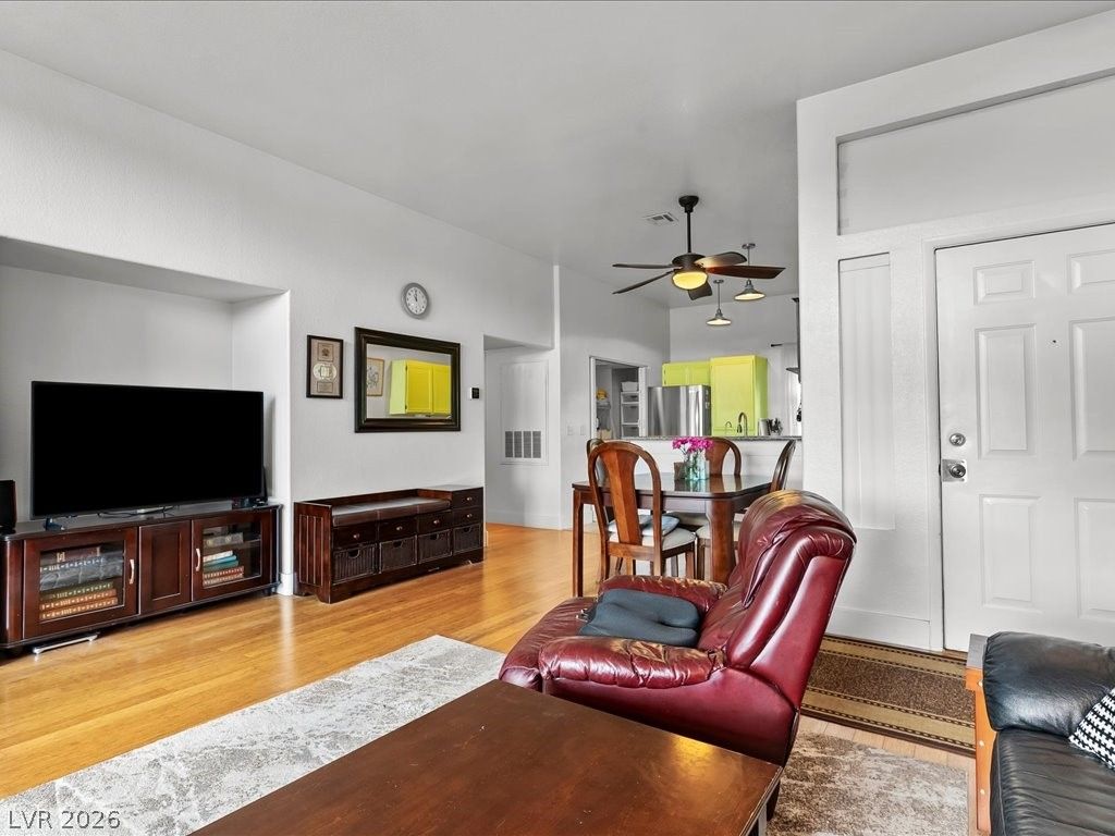 3125 North Buffalo Drive 2092 — photo 5