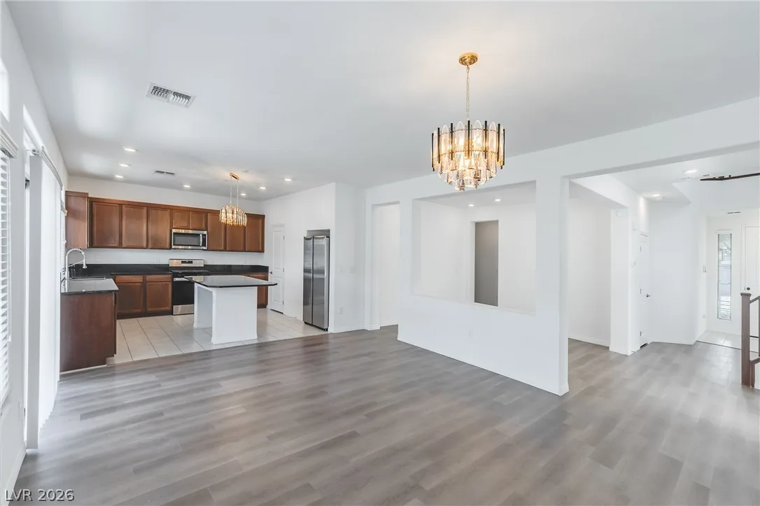 638 Great River Avenue — photo 5