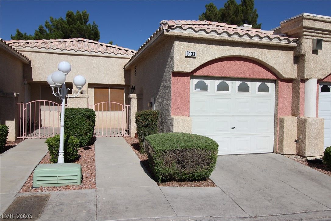 5133 Briar Patch Way — photo 1