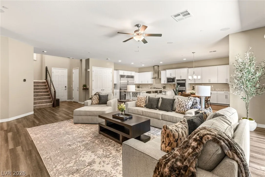 1133 Pandora Canyon Street — photo 4