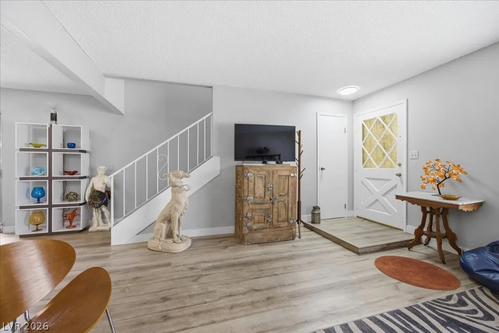 3630 McKinley Avenue — photo 2