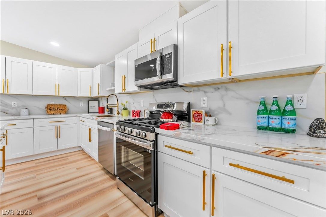 3504 Chevy Chase Avenue — photo 3 of 39