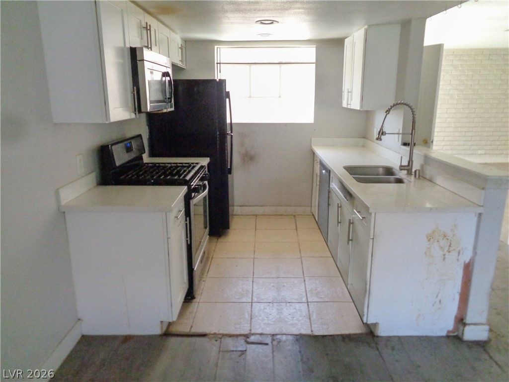 3016 Saint George Street F — photo 3