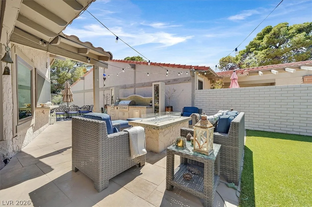 3305 Plaza Del Paz — photo 4 of 48