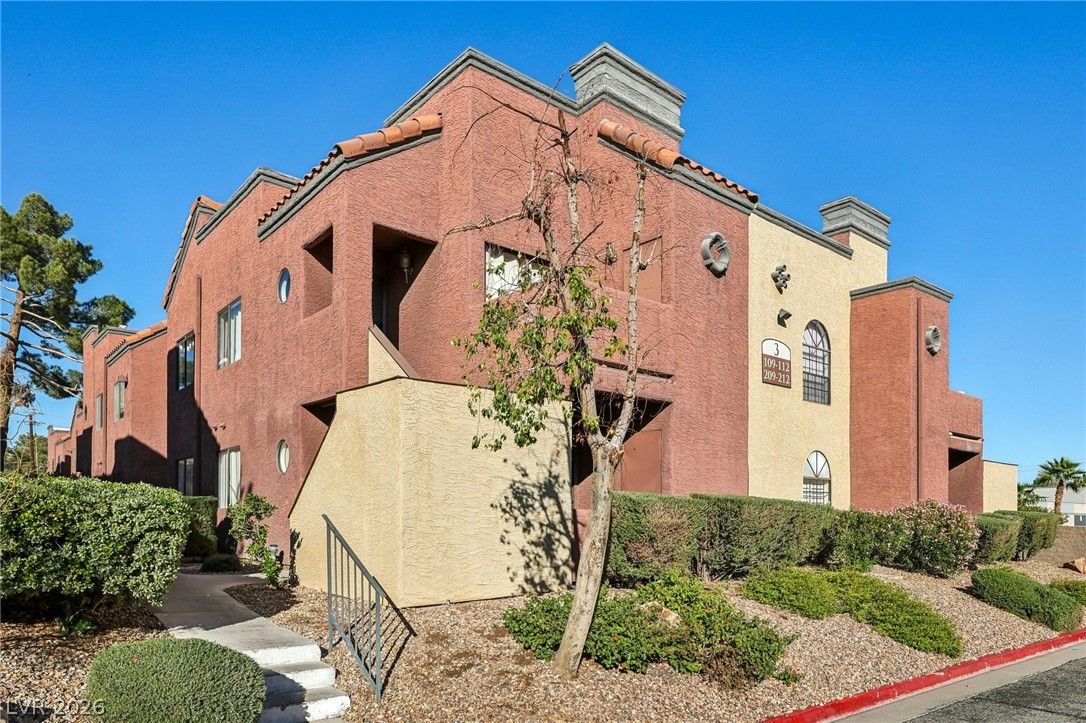 4050 Pacific Harbors Drive 112 — photo 2