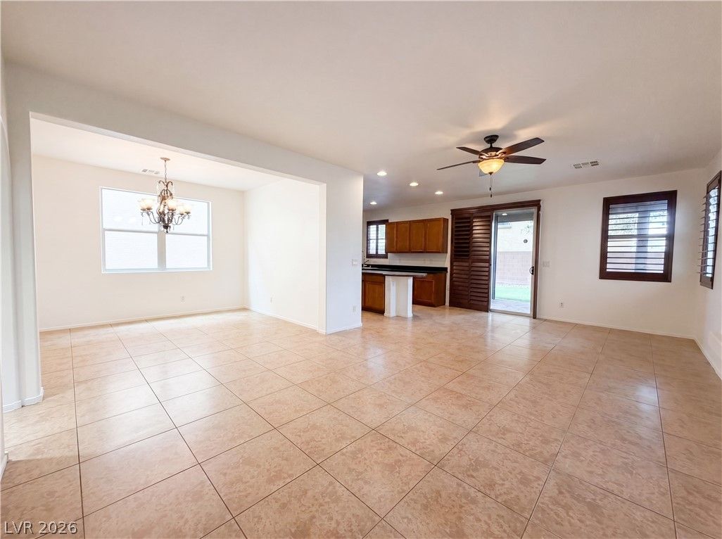 7478 Benlomond — photo 3 of 23