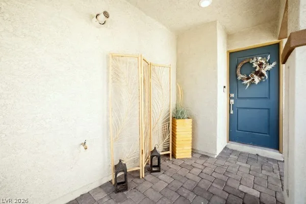 302 Bay Village Place — photo 3