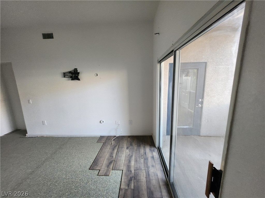 10245 South Maryland Parkway 2216 — photo 5 of 22