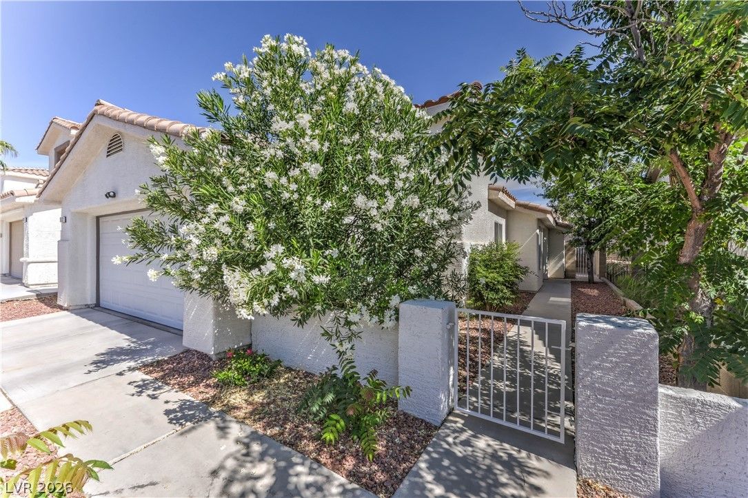 8032 Exploration Avenue — photo 4 of 32