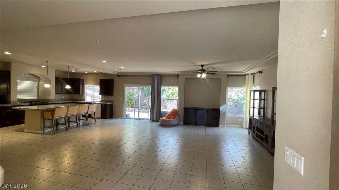 6384 Stag Hollow Court — photo 2