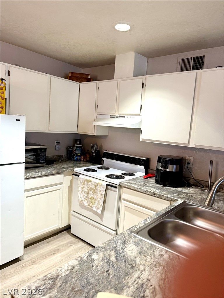 1830 Dwarf Star Drive — photo 4