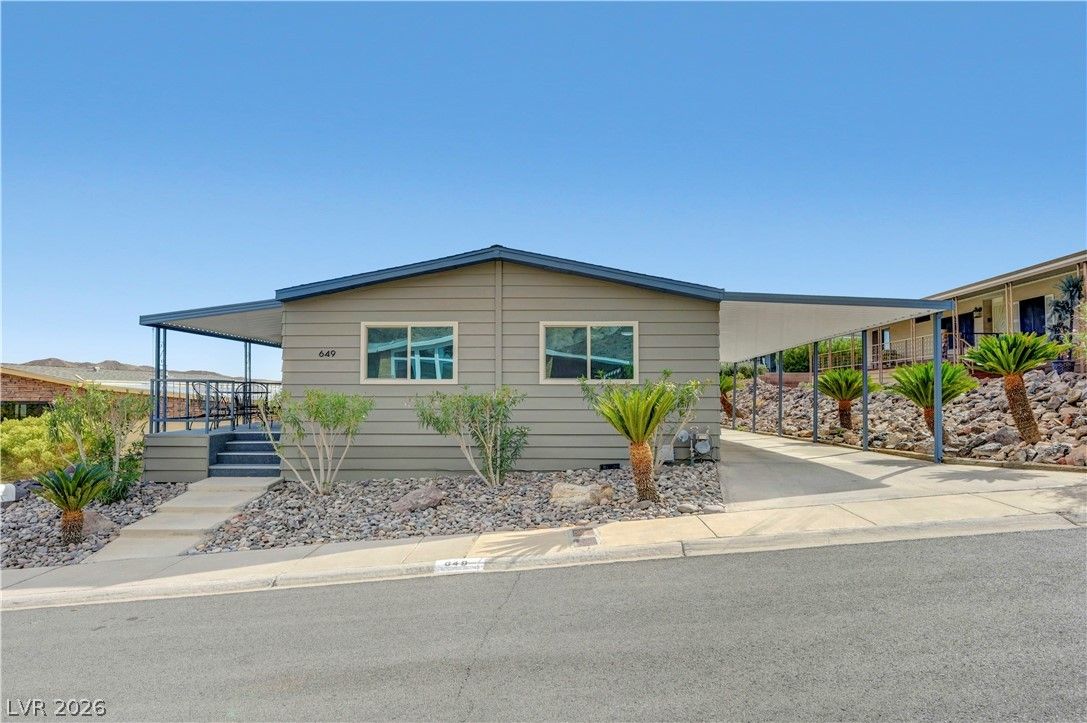649 Mount Bona Way — photo 2