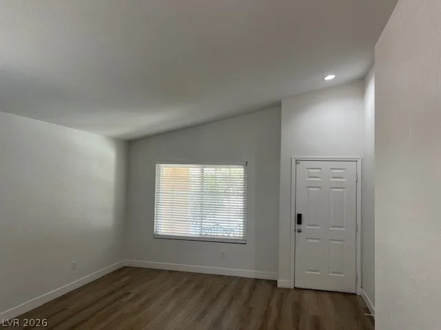 2462 Avenida Sol — photo 3 of 12