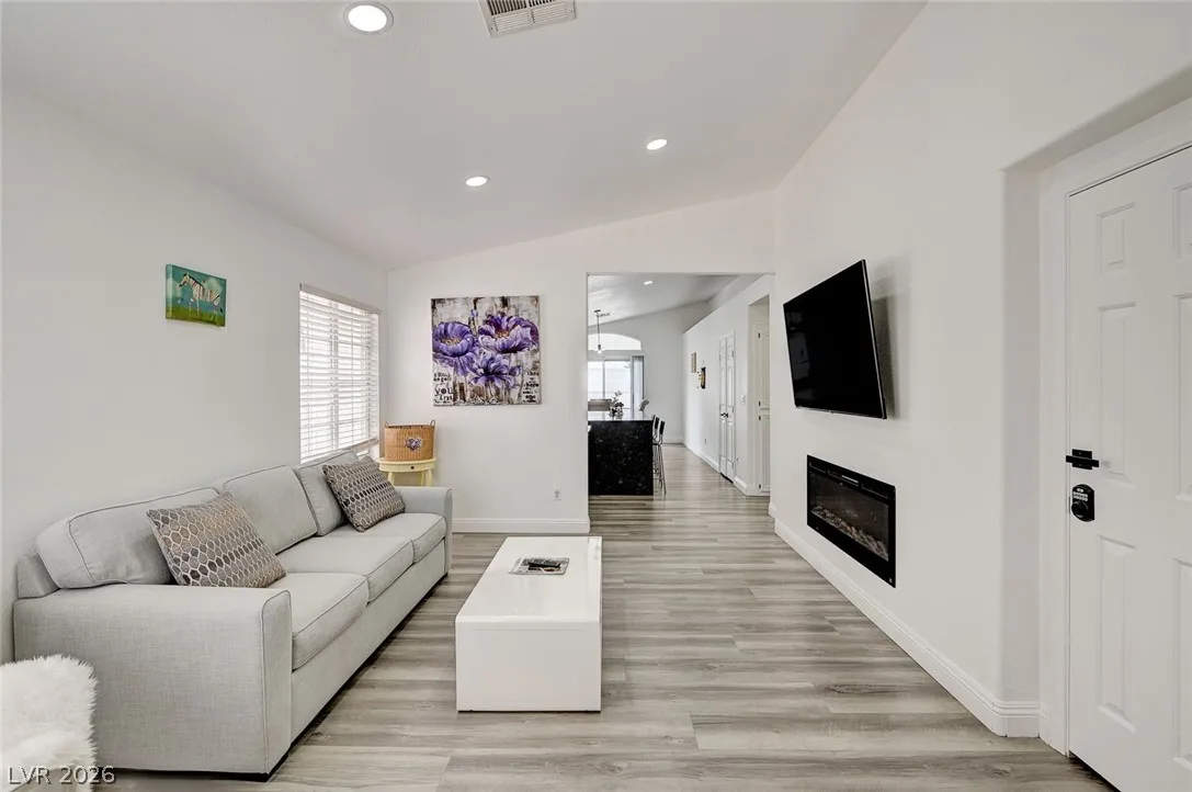 8127 Chambersberg Street — photo 5