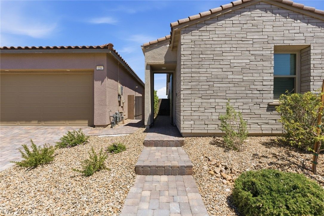 214 Little Haystack Drive — photo 3 of 33