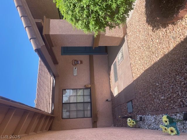 1834 Alicant Way — photo 2