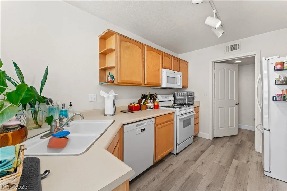 503 Rafkin Place — photo 4