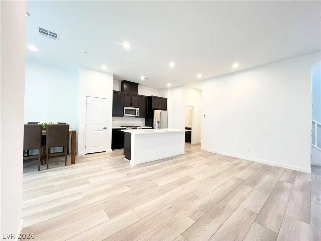 2520 Catallo Street — photo 5