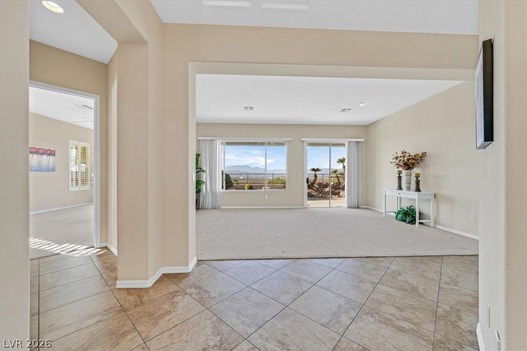 1677 Black Fox Canyon Road — photo 3