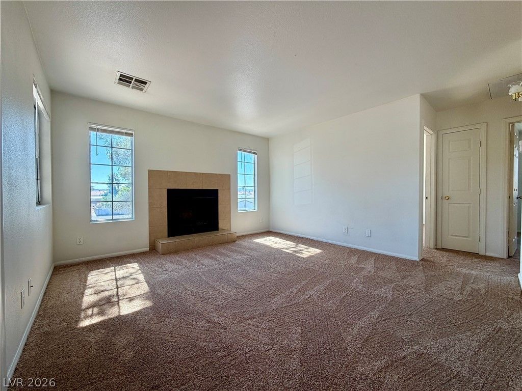 2704 Aarondavid Drive C — photo 5 of 8