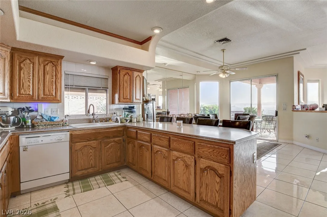1881 Claudine Drive — photo 4