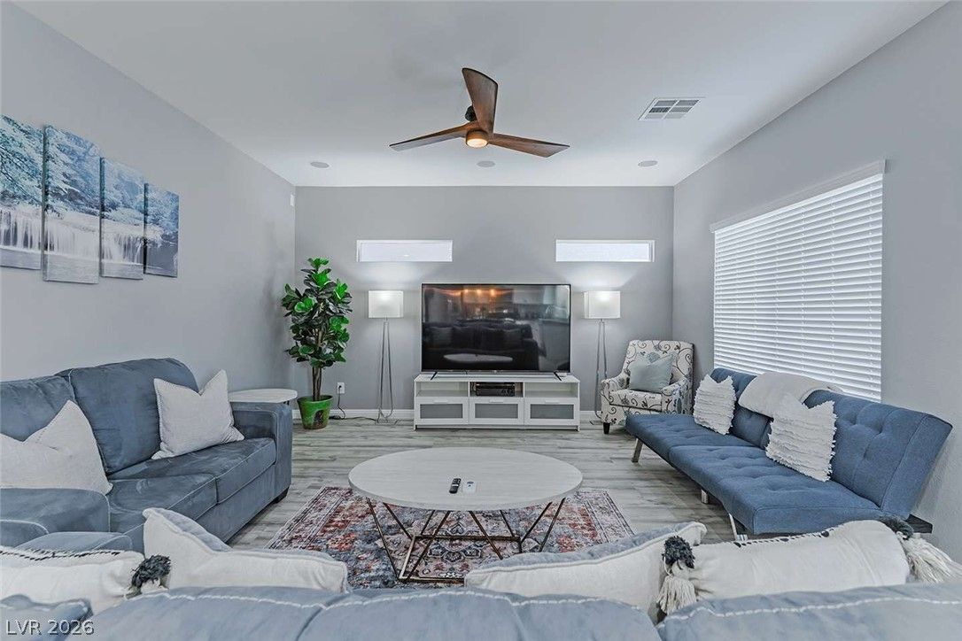 5661 Belgrano Vista Drive — photo 2 of 20