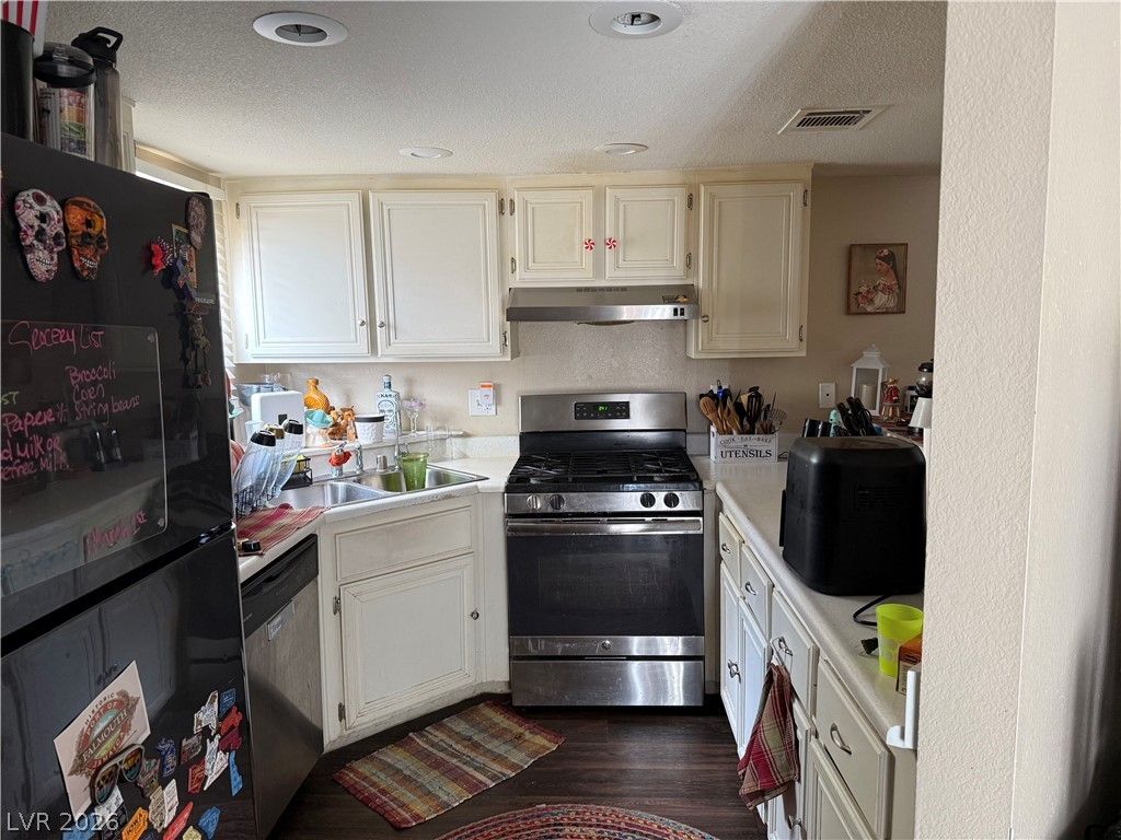 850 North Sloan Lane 104 — photo 4 of 26
