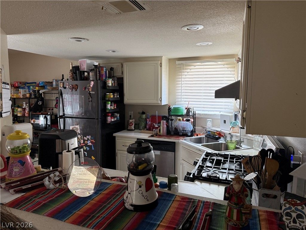 850 North Sloan Lane 104 — photo 5 of 26