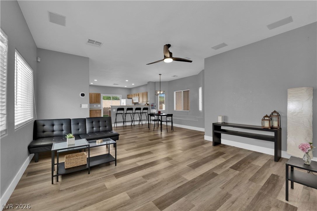 9466 Marshall Creek Street — photo 4
