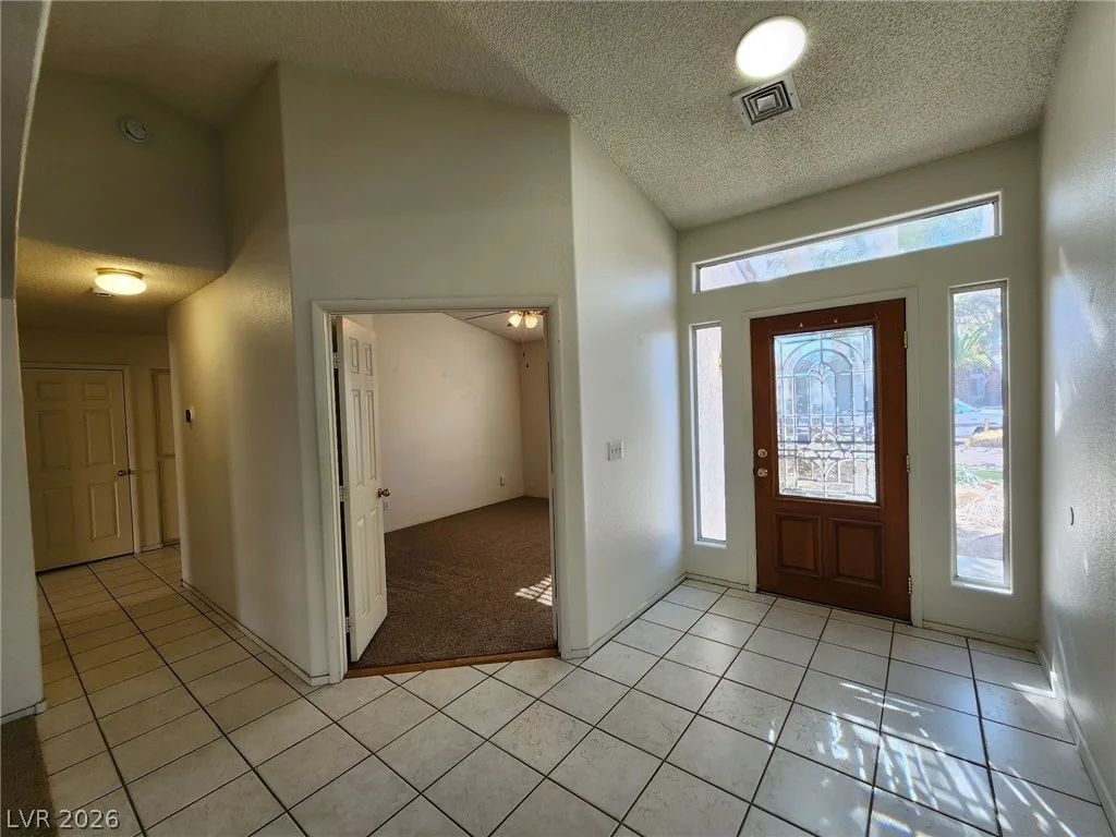 1720 Navarre Lane — photo 2