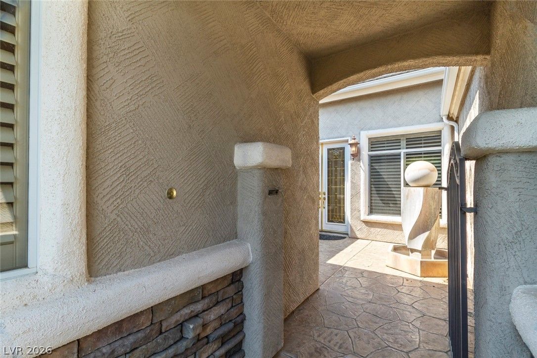 2215 Scarlet Rose Drive — photo 5