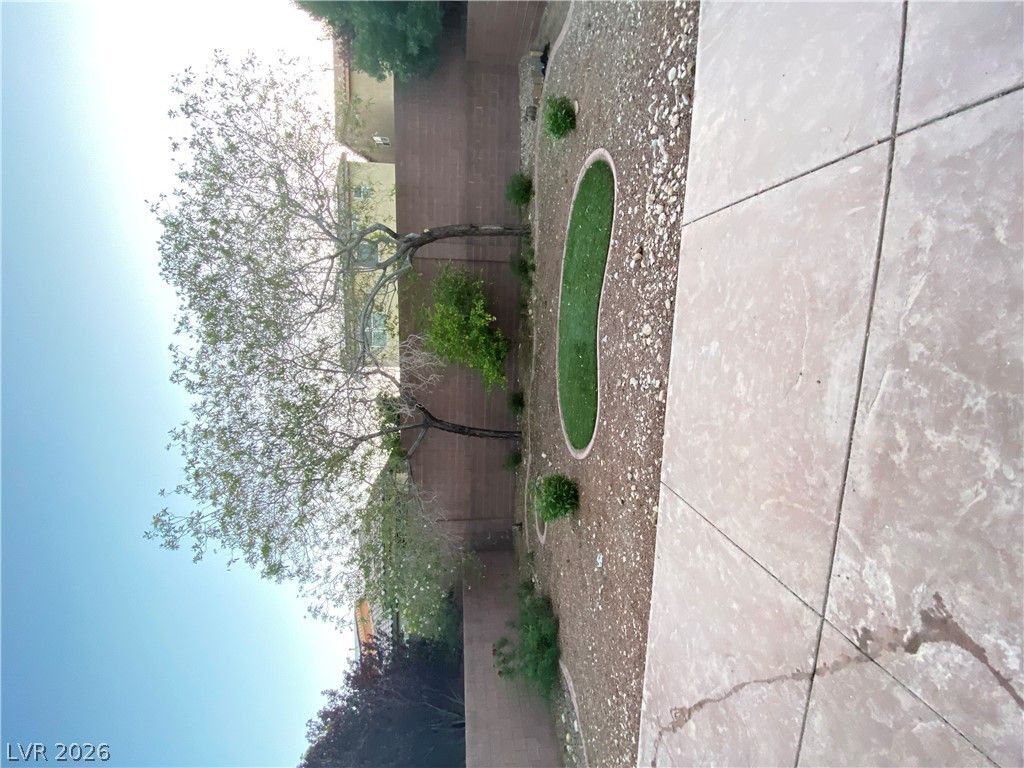 Photo 35