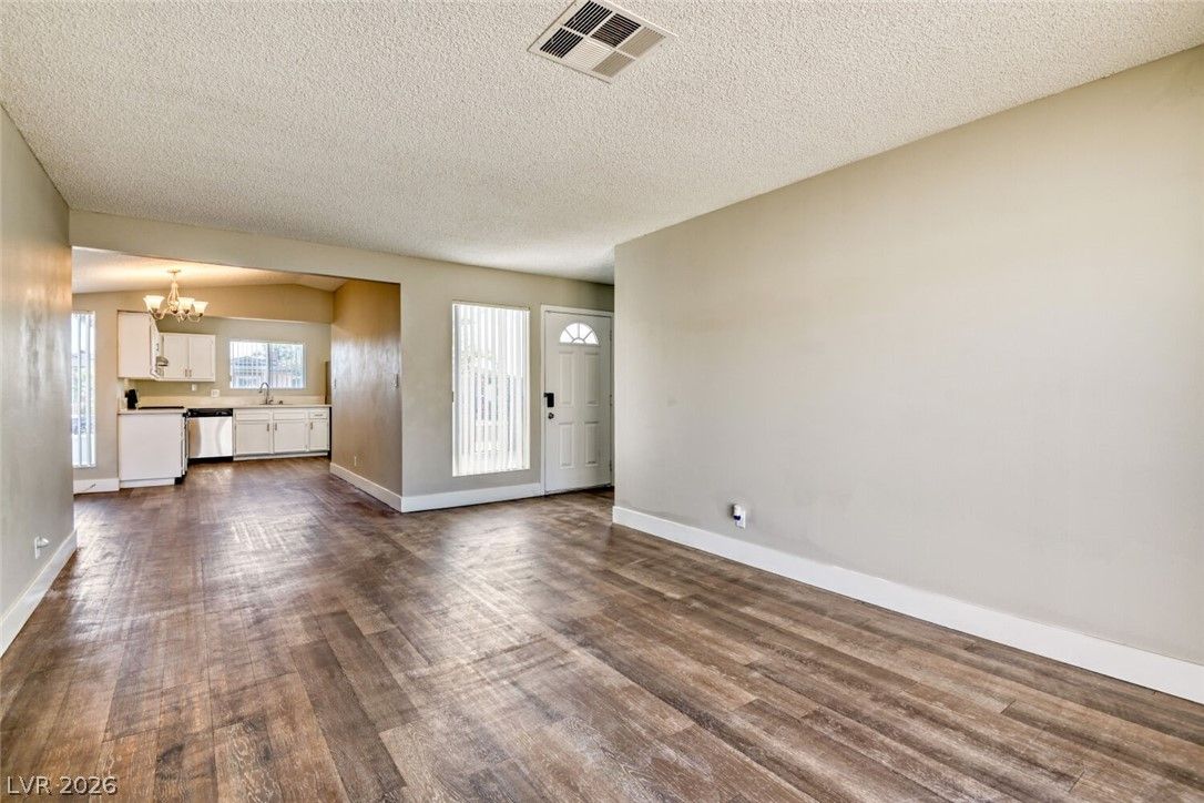 6459 Aclare Avenue — photo 3