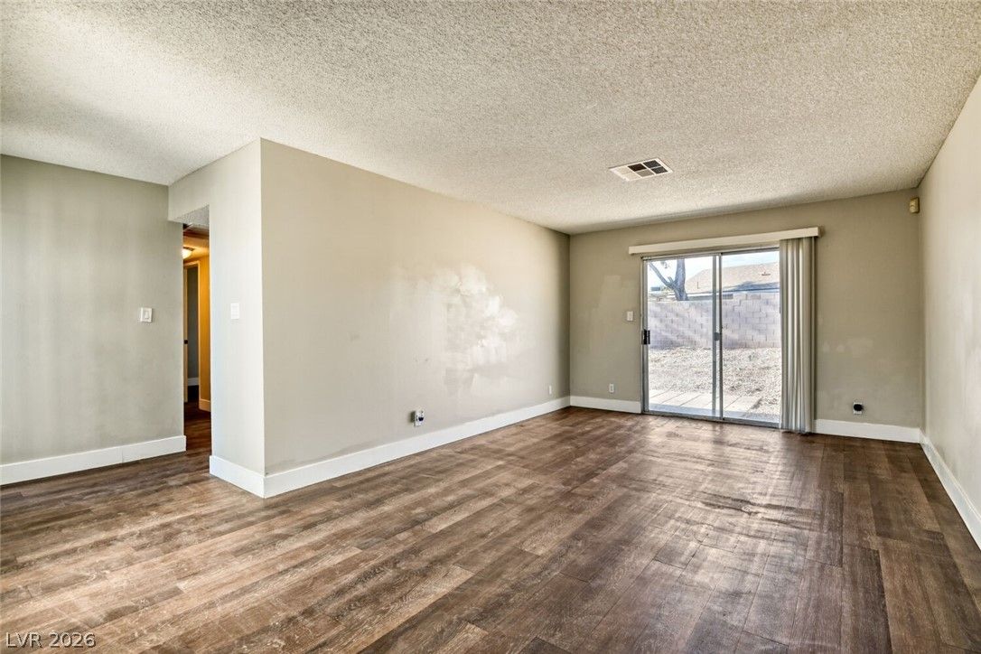 6459 Aclare Avenue — photo 5