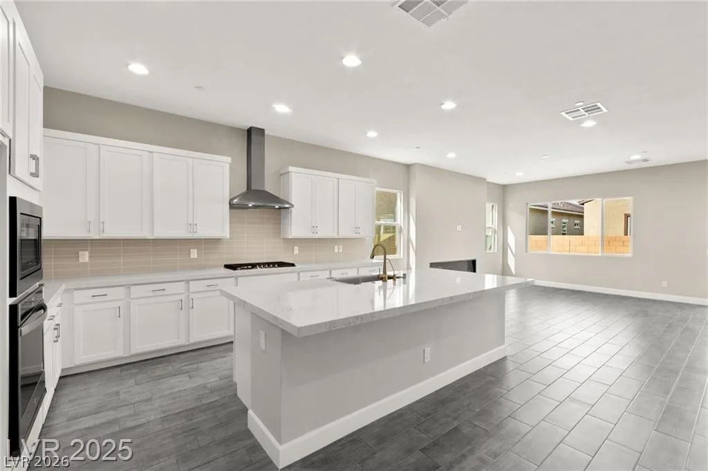 851 Klamath Springs Street — photo 2