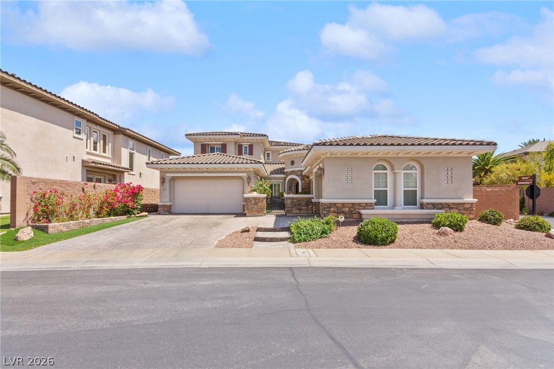 1389 ENCHANTED RIVER Drive — photo 2