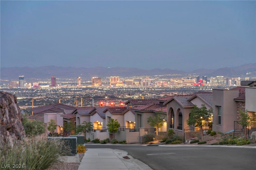 11617 Falcon Gorge Avenue — photo 4