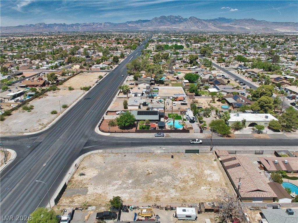 Lake Mead-Leonard Ln — photo 4 of 8