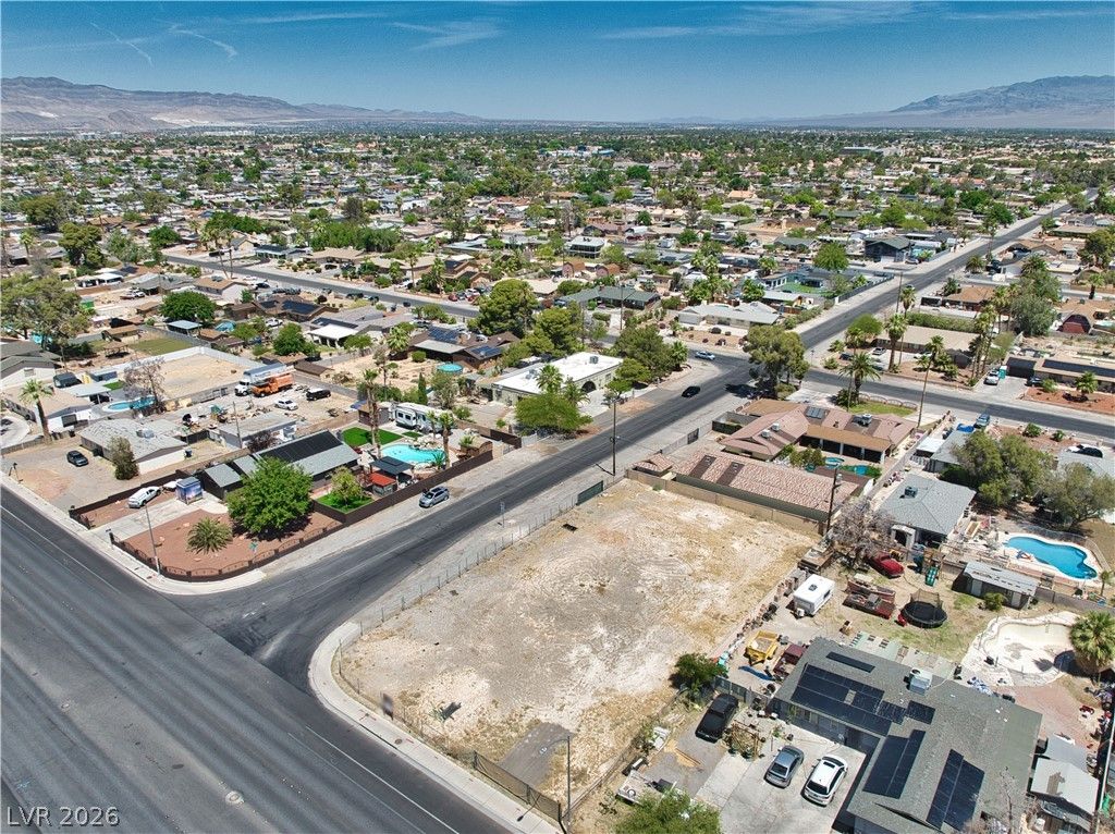 Lake Mead-Leonard Ln — photo 5 of 8