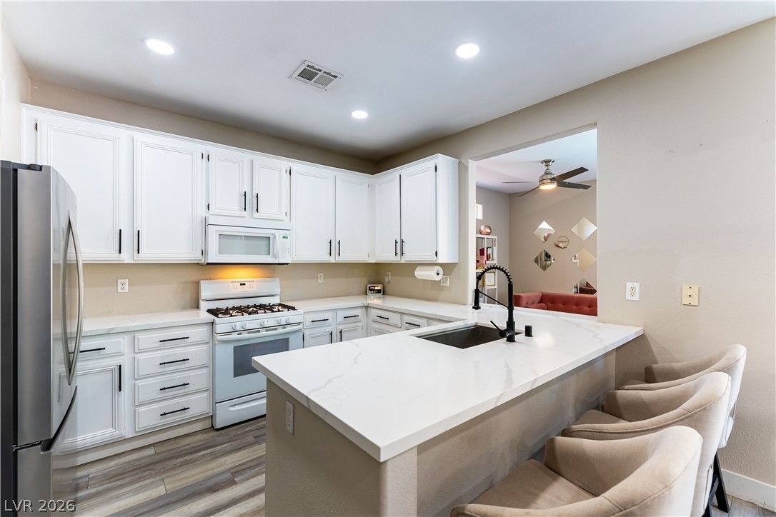228 Emerald Vista Way — photo 3